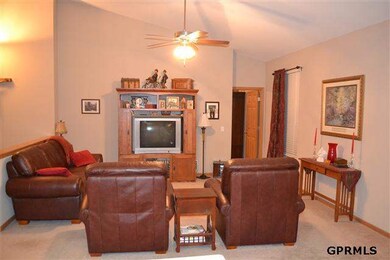 2402 S River Rock Dr, Papillion, NE 68046 - photo 7