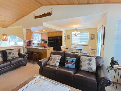 Great Room twds Kitchen