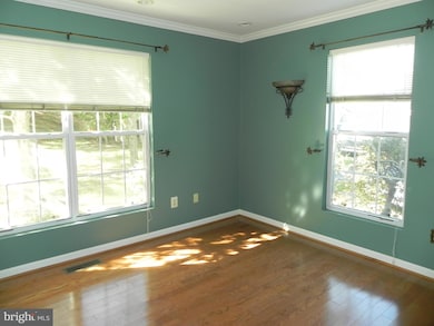 33 Hampton Ct, Norristown, PA 19403 - photo 4