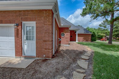 1406 Silverleaf Dr, Friendswood, TX 77546 - photo 5