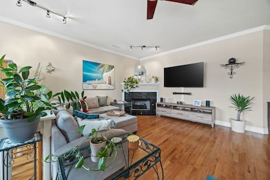 1801 W Addison St unit 1E, Chicago, IL 60613 - photo 4