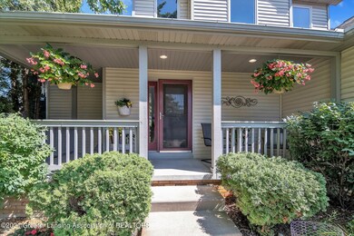 05-2502 Golfview Cir-WindowStill-Real-Es