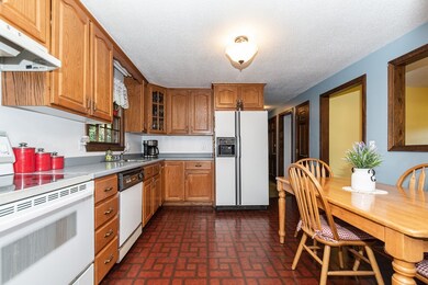 118 Horseshoe Rd, Dracut, MA 01826 - photo 7