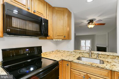 11931 Redtree Way, Reston, VA 20194 - photo 4