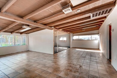 3924 N 22nd St Phoenix AZ-large-002-8-Gr
