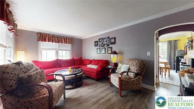 Large Living Rm