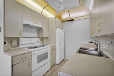 2038 Newport H, Deerfield Beach, FL 33442 - photo 6