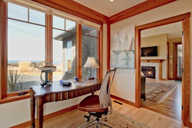 225 E Chop Dr, Oak Bluffs, MA 02557 - photo 4