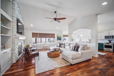 139 S 83rd St, West Des Moines, IA 50266 - photo 3