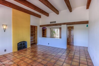 20 Living Room photo b-3
