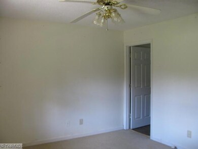 2218 Woodfield Dr, Sophia, NC 27350 - photo 7