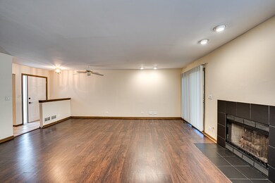 1640 Hilton Head Dr, Naperville, IL 60563 - photo 6