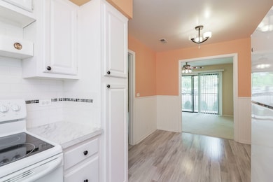 301 Lake Hinsdale Dr unit 108, Willowbrook, IL 60527 - photo 6