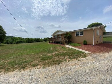 1355 Jackson Loop Rd, Flat Rock, NC 28731 - photo 4