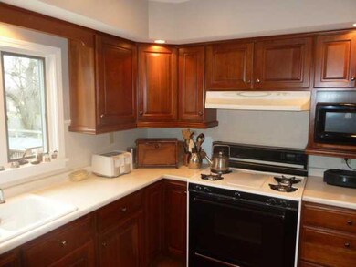 Kitchen Loads of counter space