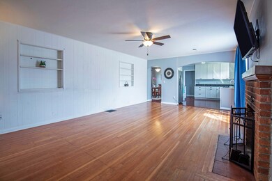 327 SW 10th St Redmond OR-print-004-016-