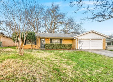 413 Belmont St, Hurst, TX 76053 - photo 2