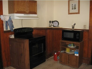 74 Spofford St, Claremont, NH 03743 - photo 4