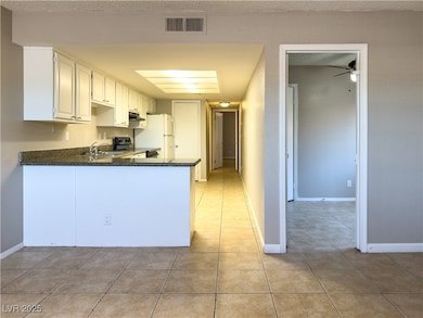 2217 N Jones Blvd unit 4, Las Vegas, NV 89108 - photo 4
