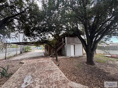 1306 N 12 Mile N, Roma, TX 78584 - photo 7