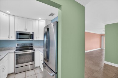 2800 Indian River Blvd unit 9, Vero Beach, FL 32960 - photo 4