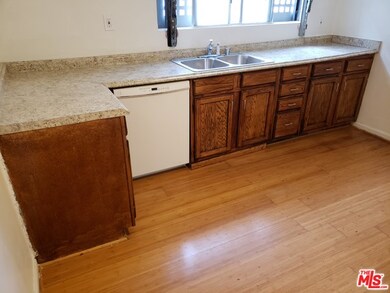 710 Crestmoore Place unit A B C, Venice, CA 90291 - photo 6