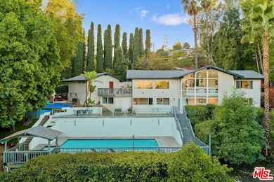 4854 Brewster Dr, Tarzana, CA 91356 - photo 5