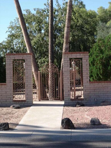 13830 N 111th Ave, Sun City, AZ 85351 - photo 2