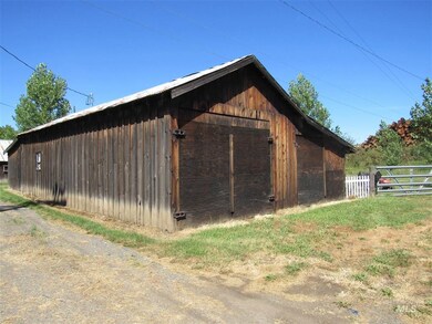 507 1st Street East N, Weippe, ID 83553 - photo 4