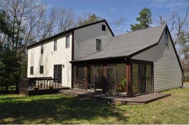 2 Teaberry Ln, Amherst, MA 01002 - photo 4