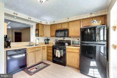 7241 Procopio Cir, Columbia, MD 21046 - photo 4