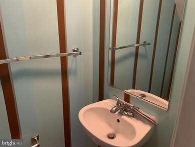 2503 Kent Town Place unit B, Hyattsville, MD 20785 - photo 7