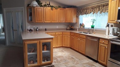 345 Orth Dr, Central Point, OR 97502 - photo 5