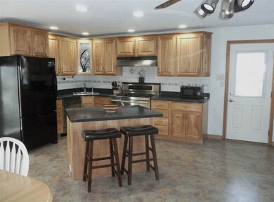 7 Pennichuck St, Nashua, NH 03064 - photo 2