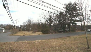 615 New Rd, Southampton, PA 18966 - photo 4