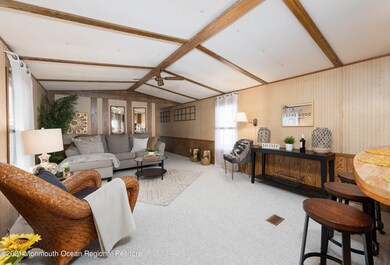 43 Locust Grove 43 living Room