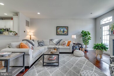 742 Collington Ct, Woodbridge, VA 22191 - photo 3