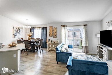 07-Living Room_ELI04134-2-HDR-Edit