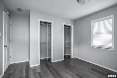 2811 W 70th St, Davenport, IA 52806 - photo 6