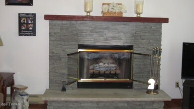 125 Hillside Dr, Lords Valley, PA 18428 - photo 5