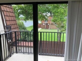 831 SW 118th Terrace, Davie, FL 33325 - photo 7