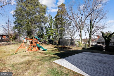 8302 Legation Rd, New Carrollton, MD 20784 - photo 3