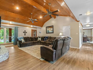 142 W Ridge St, Decatur, TX 76234 - photo 7