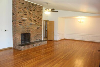 2738 Westmont Blvd, Columbus, OH 43221 - photo 3