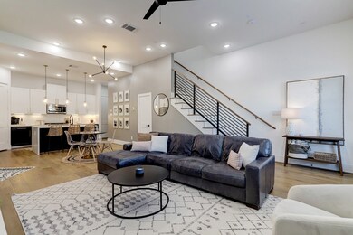 9010 Wellspring Dr, Houston, TX 77080 - photo 4