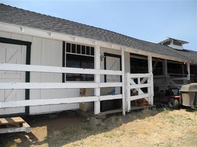 3390 Ross Ln, Central Point, OR 97502 - photo 6