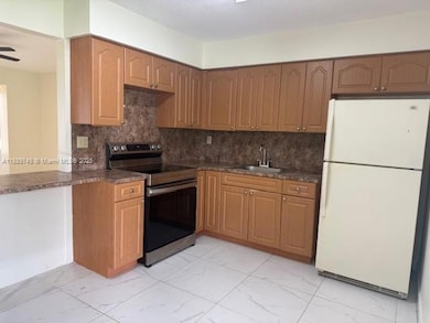 6111 SW 39th Ct unit 2, Davie, FL 33314 - photo 7