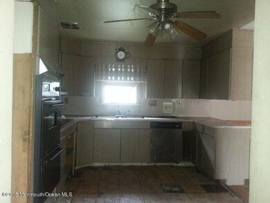 1522 S Commerce St, Paulsboro, NJ 08066 - photo 6