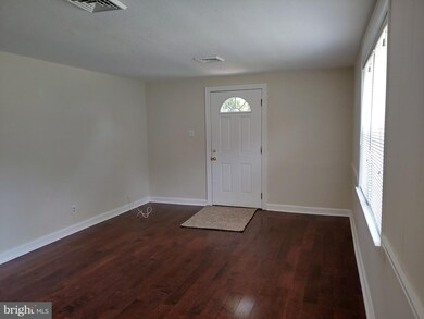 308 Martin Dr, New Castle, DE 19720 - photo 2