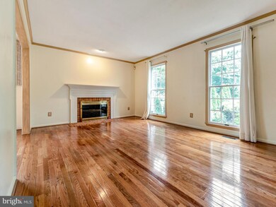 1007 Dulaney Mill Dr, Frederick, MD 21702 - photo 5